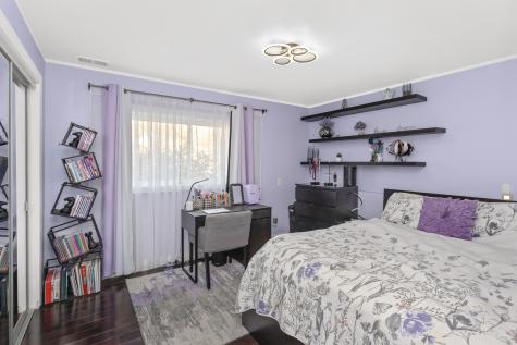 1585 West Oakmont Road Hoffman Estates IL 60169