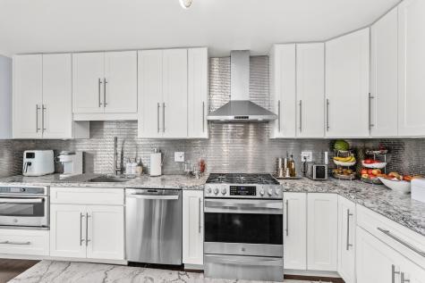1585 West Oakmont Road Hoffman Estates IL 60169
