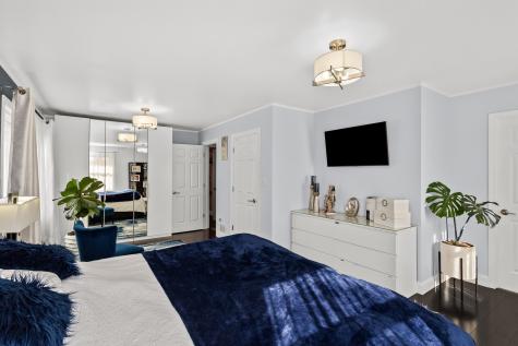 1585 West Oakmont Road Hoffman Estates IL 60169