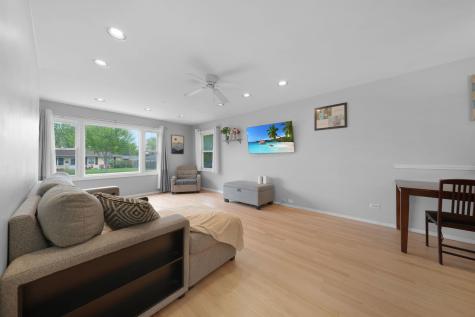 1817 Poplar Avenue Hanover Park IL 60133