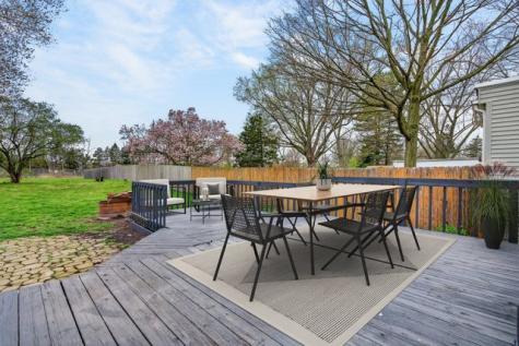 320 Chalmers Street Geneva IL 60134