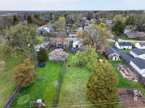 320 Chalmers Street Geneva IL 60134