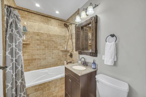 256 West Kathleen Drive Des Plaines IL 60016