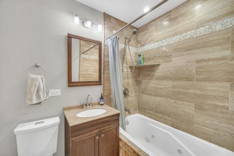 256 West Kathleen Drive Des Plaines IL 60016