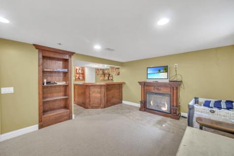 256 West Kathleen Drive Des Plaines IL 60016