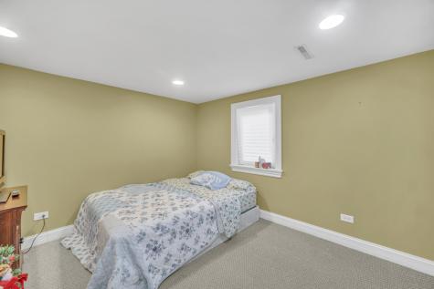 256 West Kathleen Drive Des Plaines IL 60016