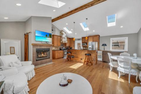 256 West Kathleen Drive Des Plaines IL 60016