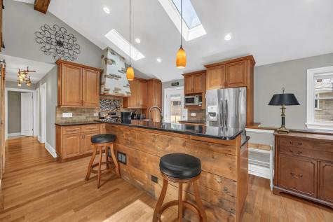 256 West Kathleen Drive Des Plaines IL 60016