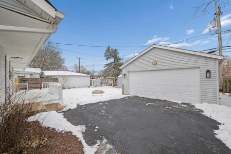 26 East Normandy Drive Chicago Heights IL 60411