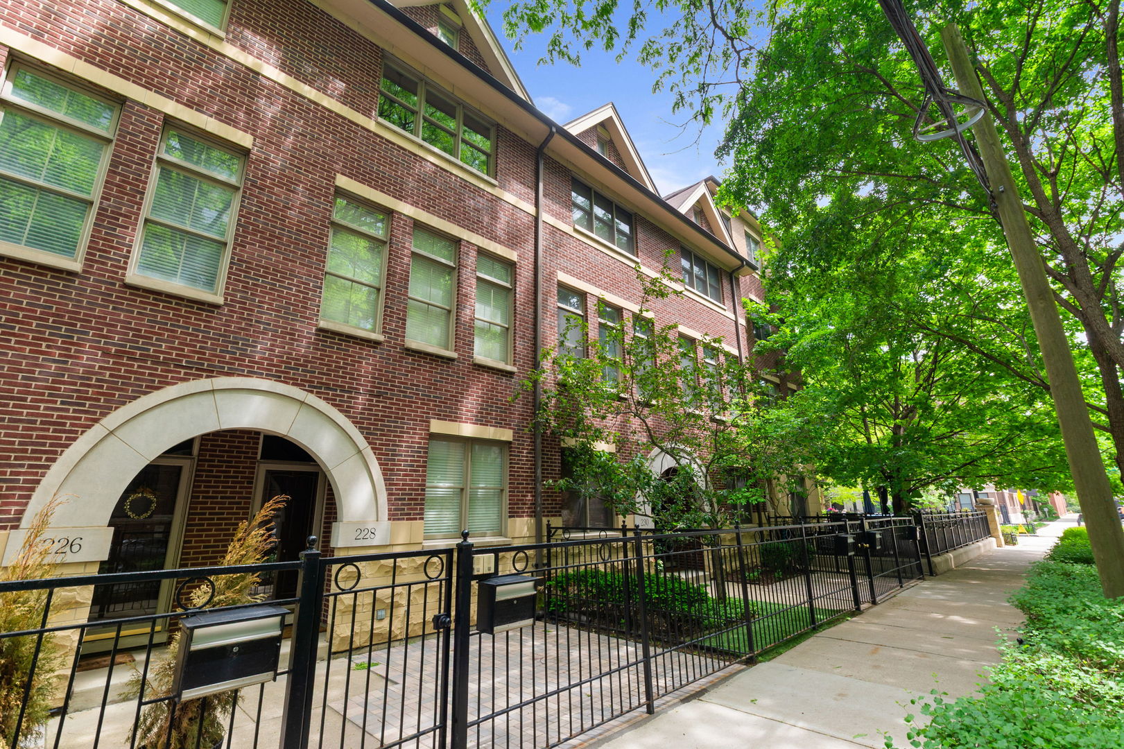 Chicago IL, 228 East Cullerton Street