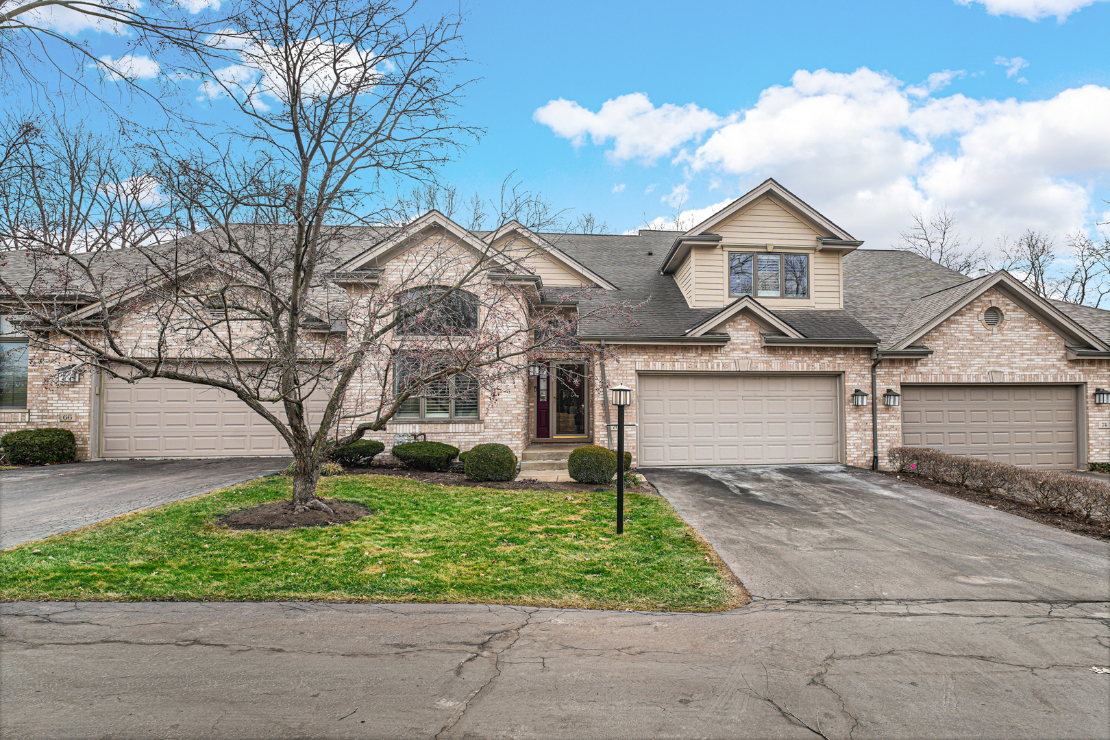 70 West Deer Haven Court Court Crete IL 60417