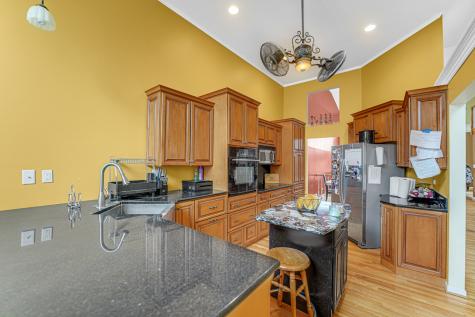 70 West Deer Haven Court Court Crete IL 60417