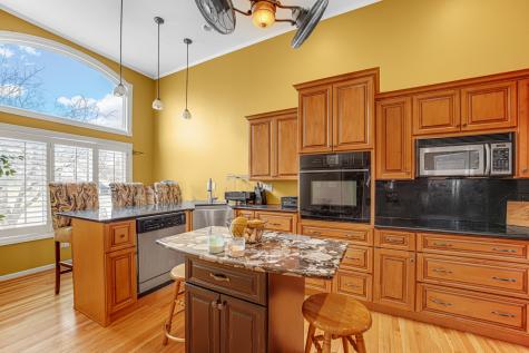70 West Deer Haven Court Court Crete IL 60417
