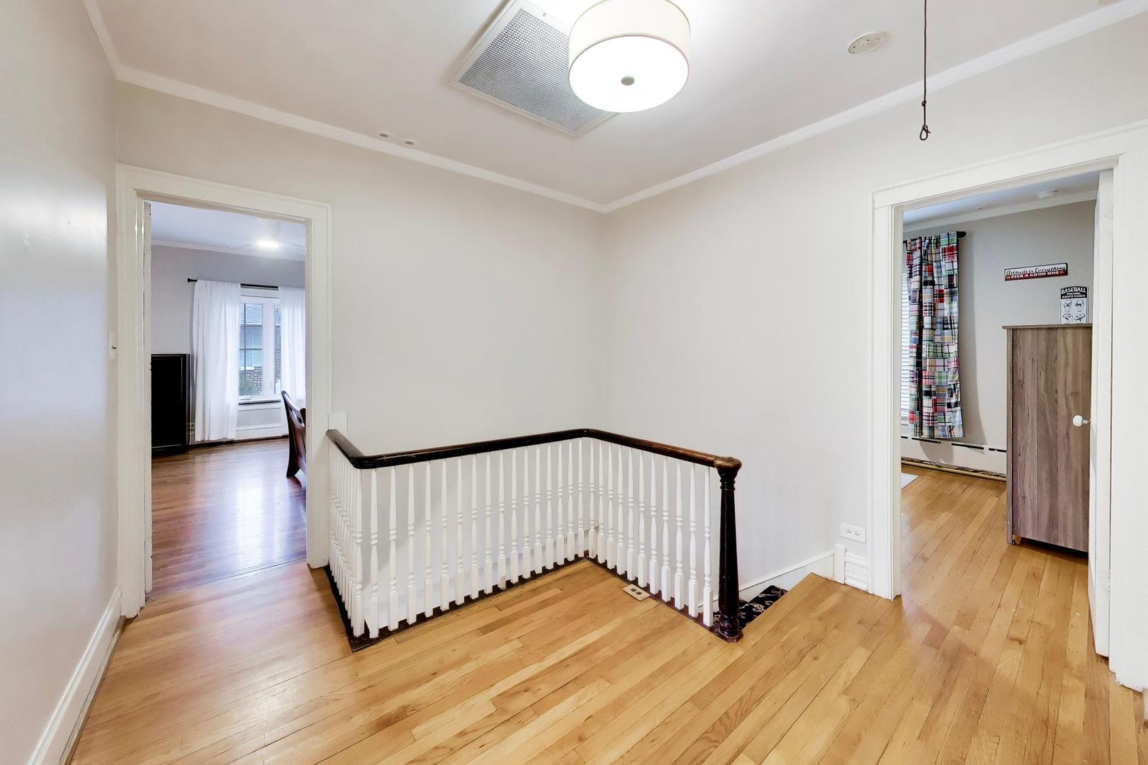 10041 South Hoyne Avenue Chicago IL 60643