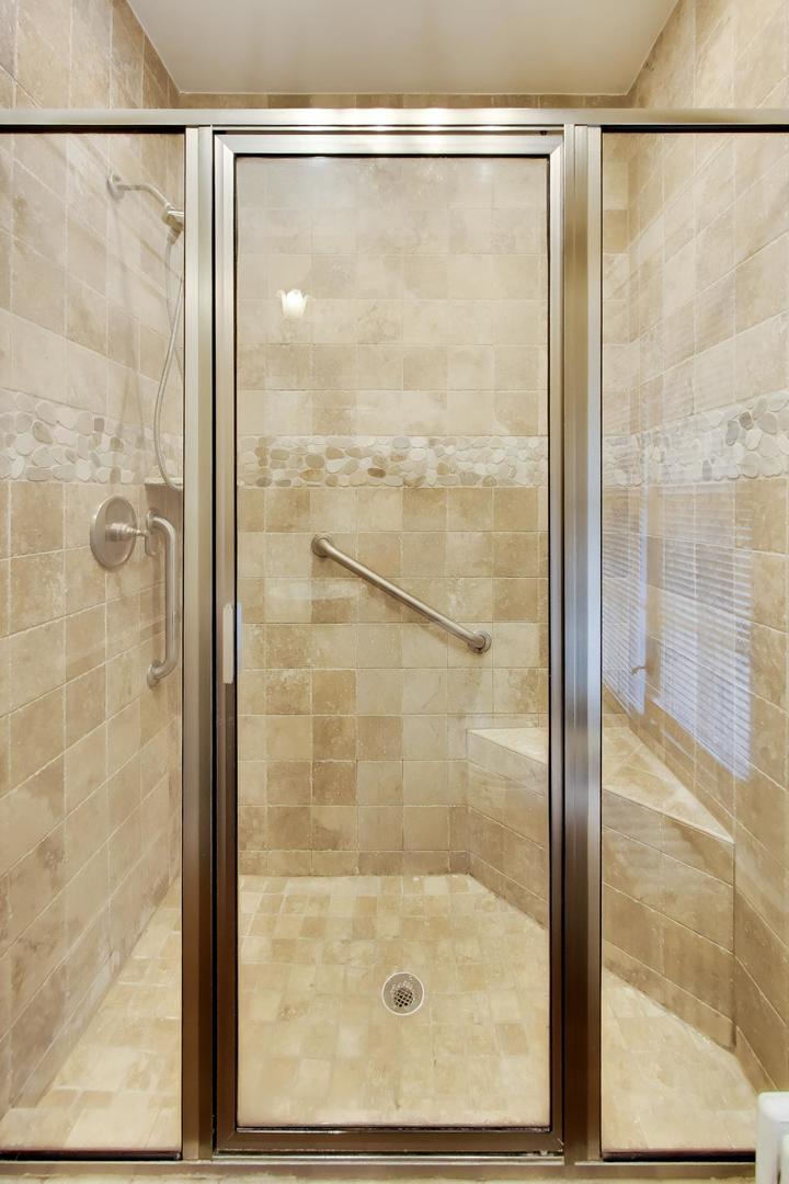 10041 South Hoyne Avenue Chicago IL 60643