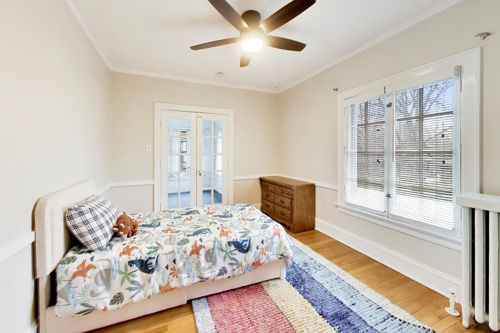10041 South Hoyne Avenue Chicago IL 60643