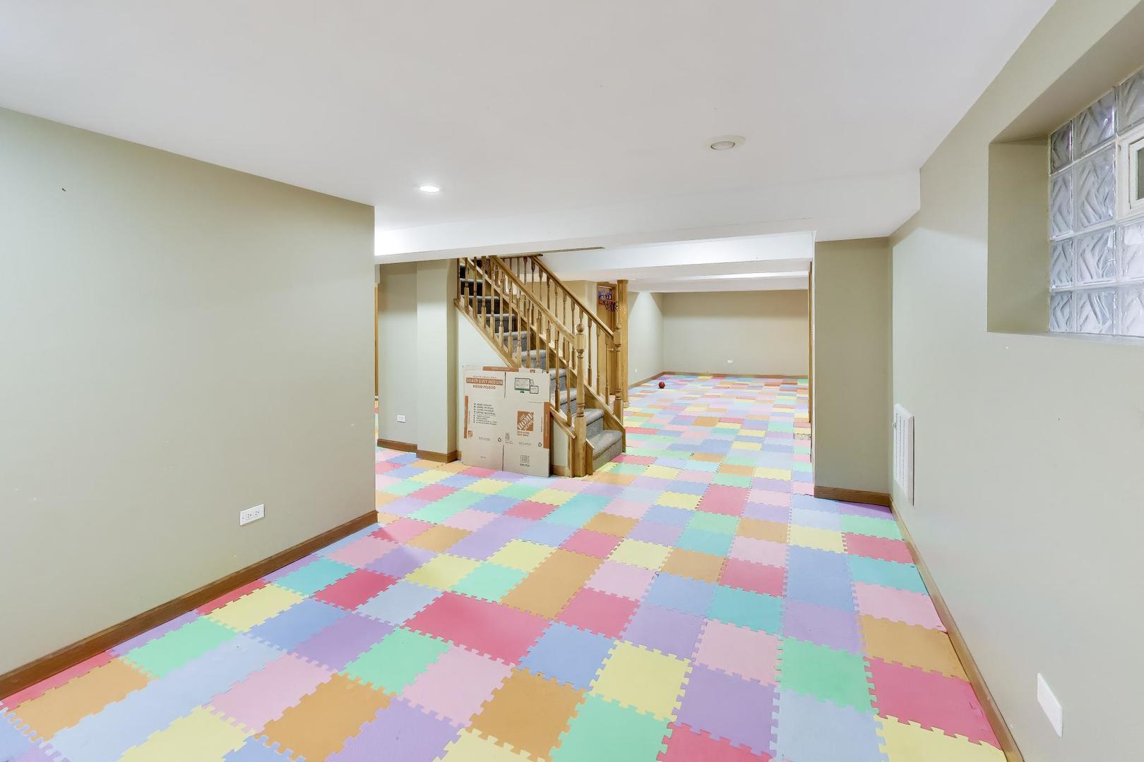 10041 South Hoyne Avenue Chicago IL 60643