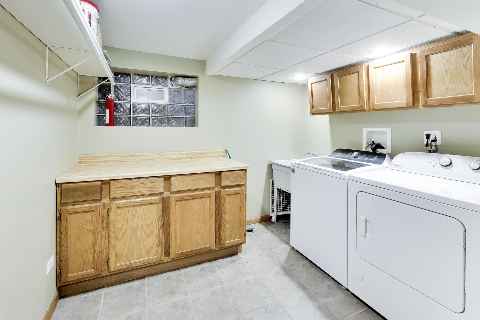 10041 South Hoyne Avenue Chicago IL 60643