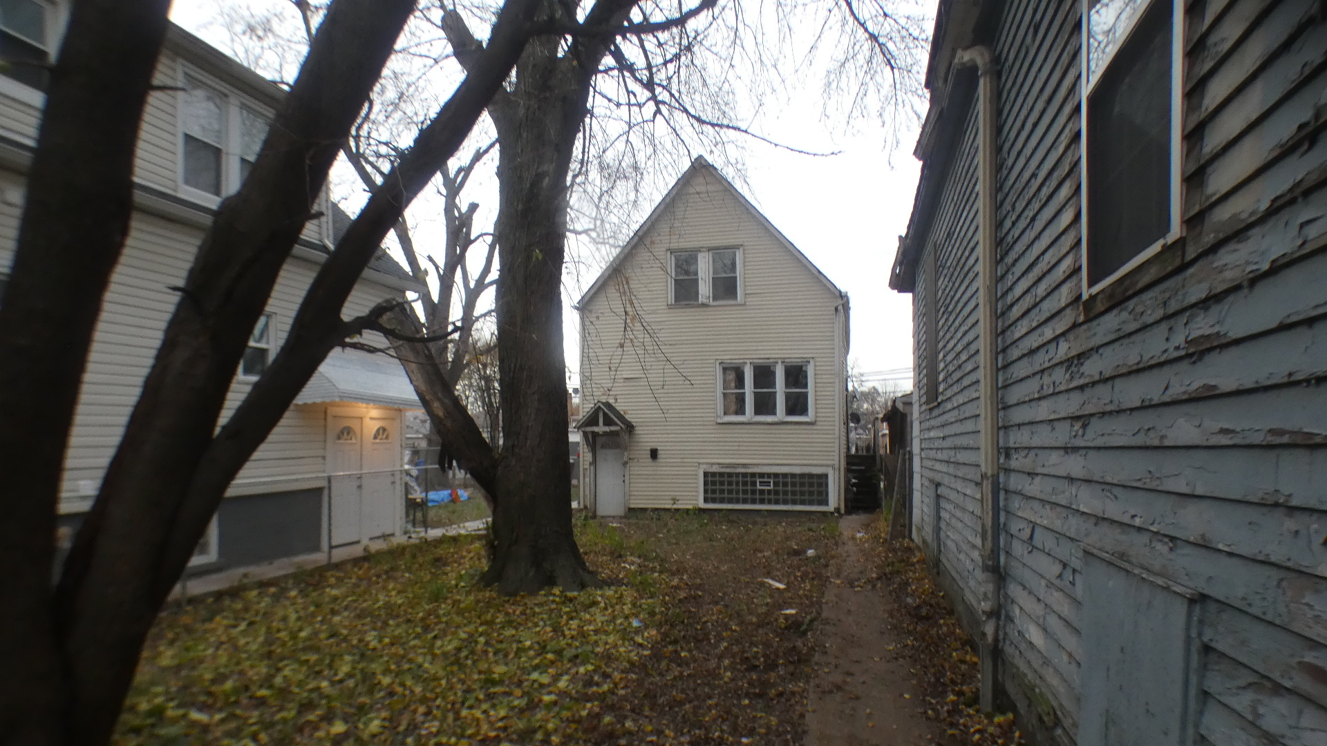 6835 South Oakley Avenue Chicago IL 60636