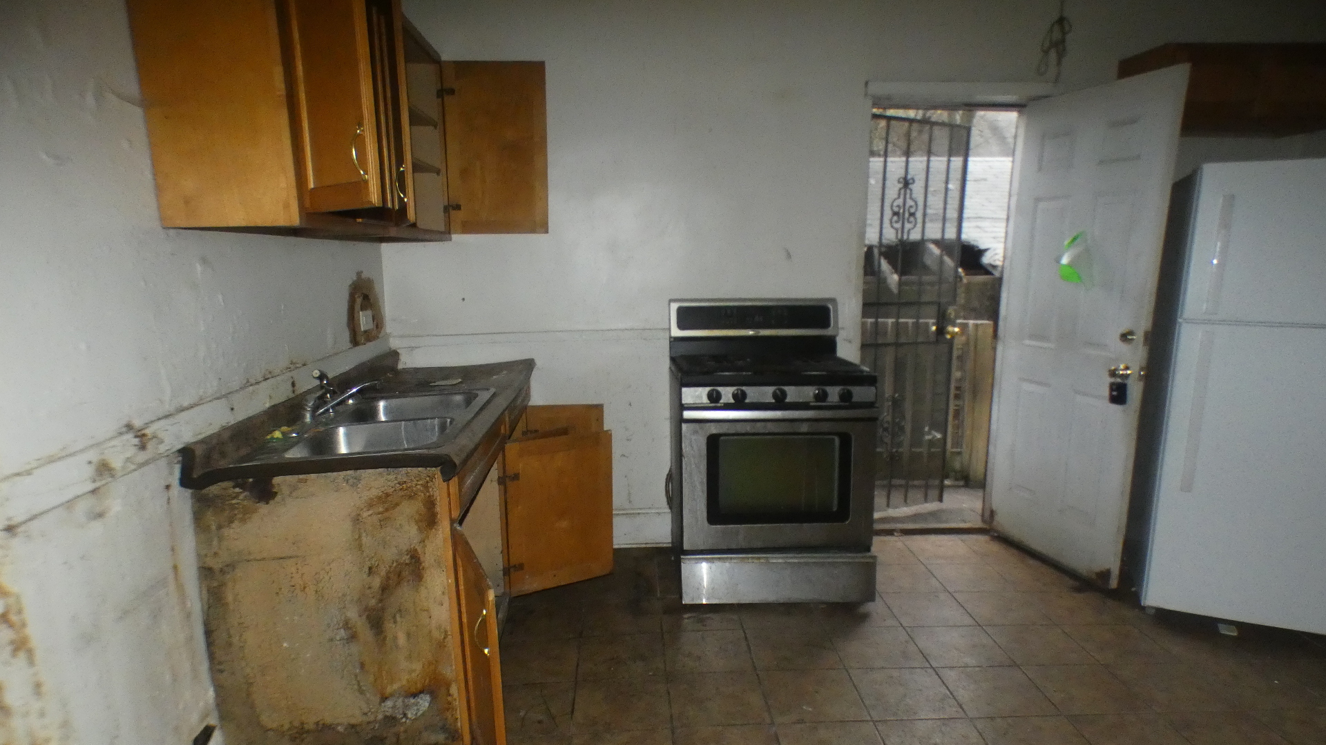 6835 South Oakley Avenue Chicago IL 60636