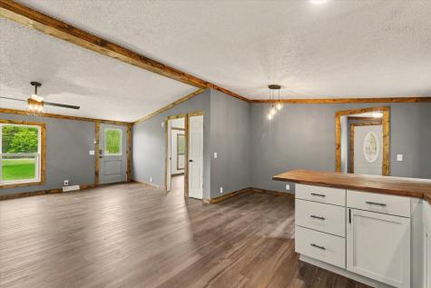 802 Reynolds Drive Charleston IL 61920