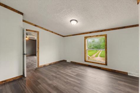 802 Reynolds Drive Charleston IL 61920