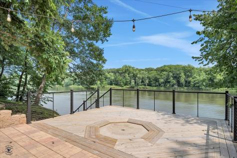 2471 Girard Turn Kankakee IL 60901
