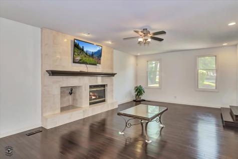 2471 Girard Turn Kankakee IL 60901