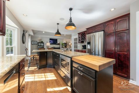 992 Belaire Court Naperville IL 60563