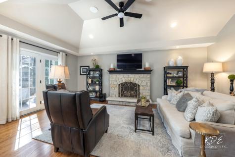 992 Belaire Court Naperville IL 60563