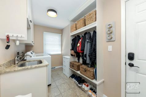 992 Belaire Court Naperville IL 60563
