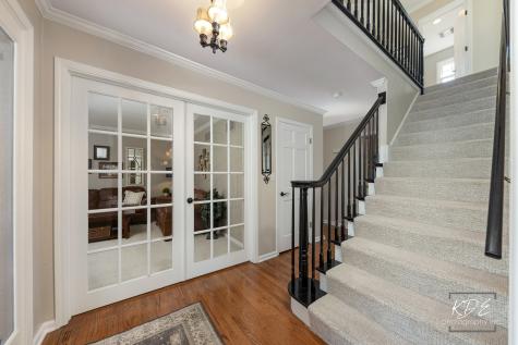 992 Belaire Court Naperville IL 60563