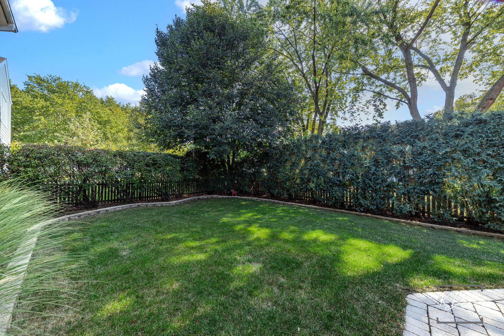 992 Belaire Court Naperville IL 60563