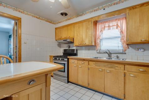 9055 South Luella Avenue Chicago IL 60617