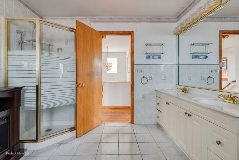 9055 South Luella Avenue Chicago IL 60617