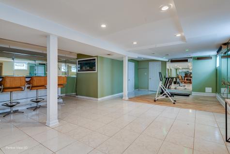 9055 South Luella Avenue Chicago IL 60617