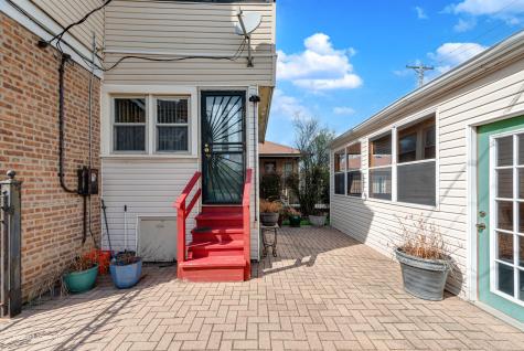 9055 South Luella Avenue Chicago IL 60617