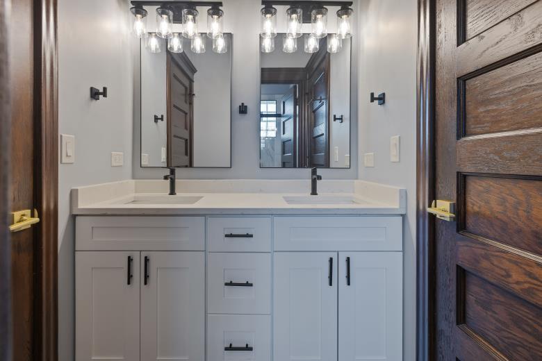 446 East 48th Street Chicago IL 60615