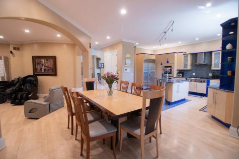 7016 North East Prairie Road Lincolnwood IL 60712