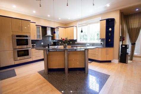 7016 North East Prairie Road Lincolnwood IL 60712