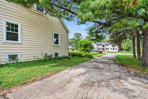 8901 Elm Avenue Burr Ridge IL 60527