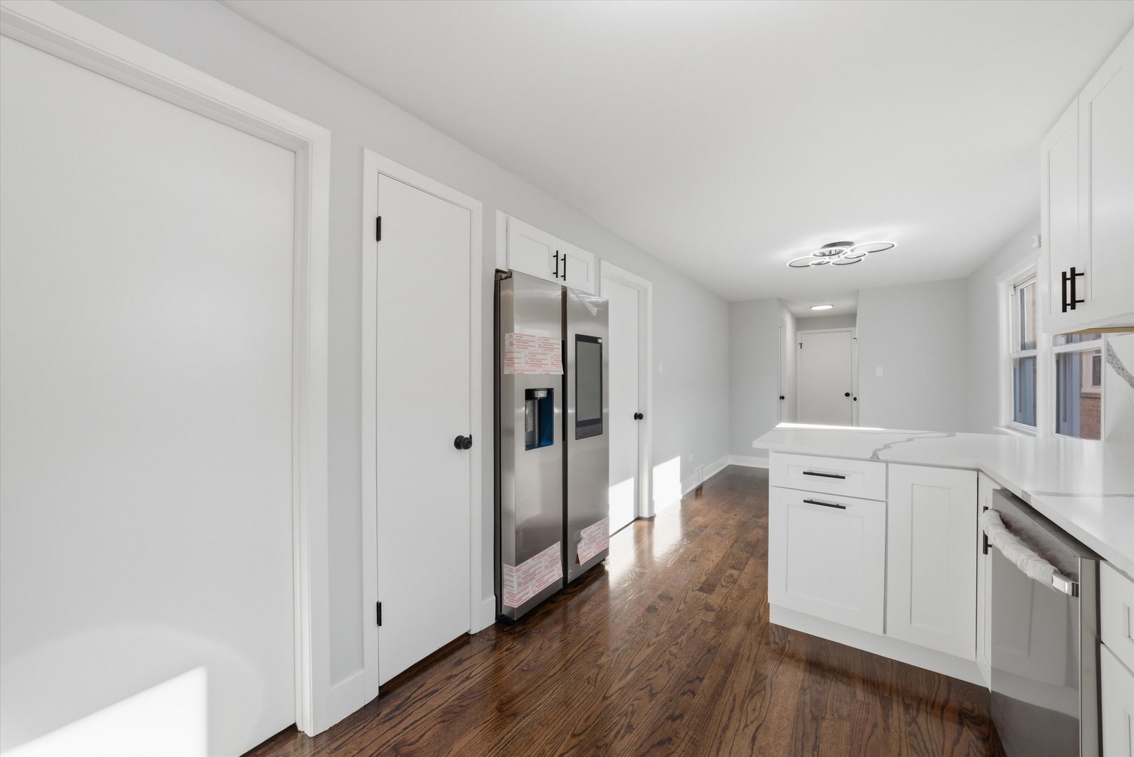 2811 West 82nd Street Chicago IL 60652