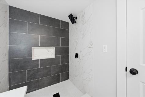 2811 West 82nd Street Chicago IL 60652