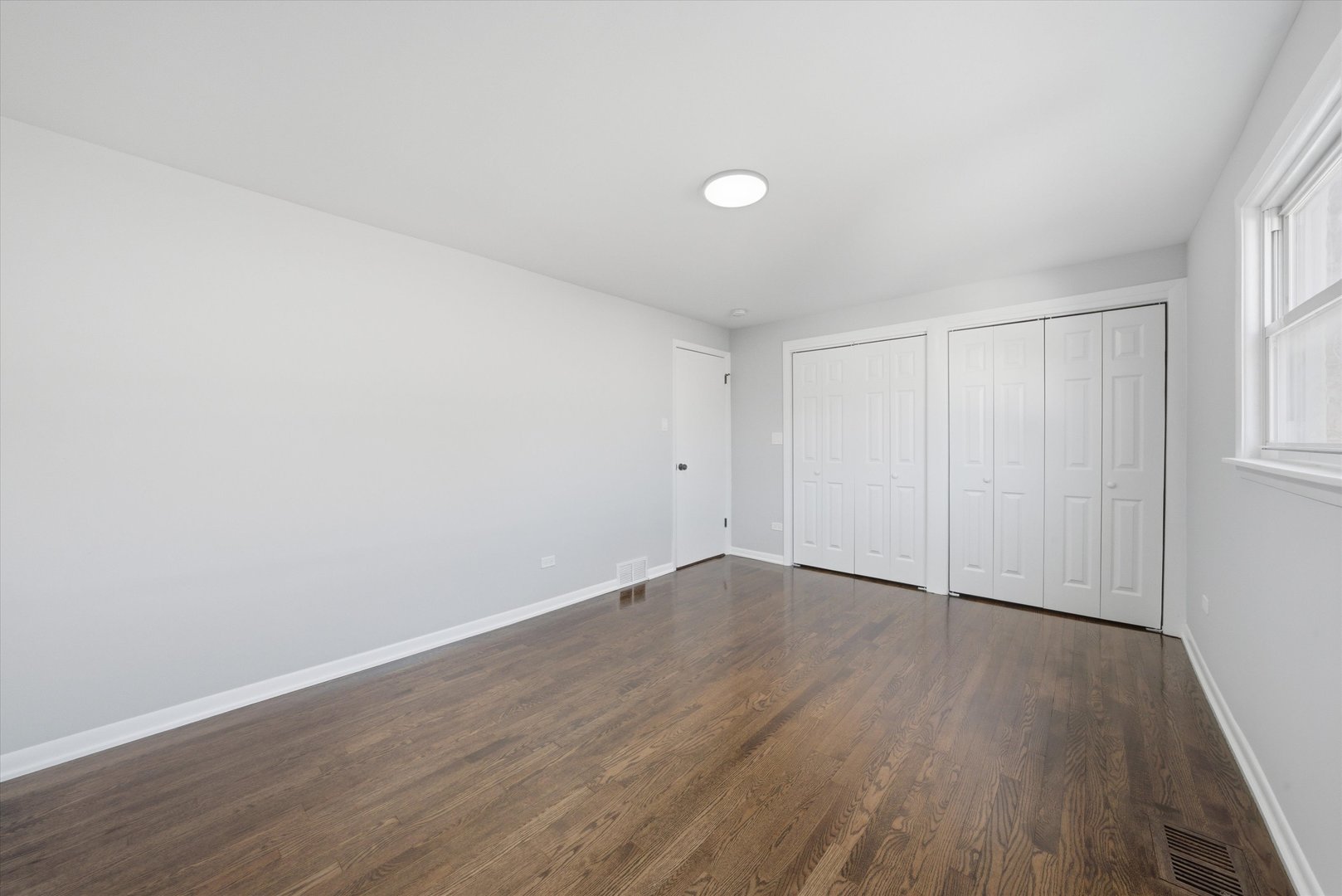 2811 West 82nd Street Chicago IL 60652