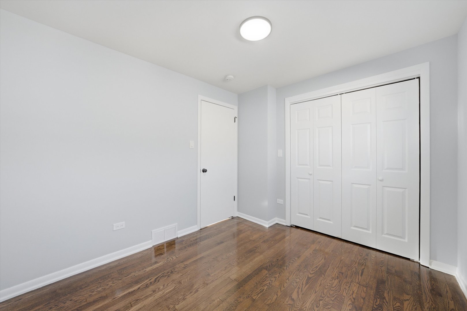 2811 West 82nd Street Chicago IL 60652