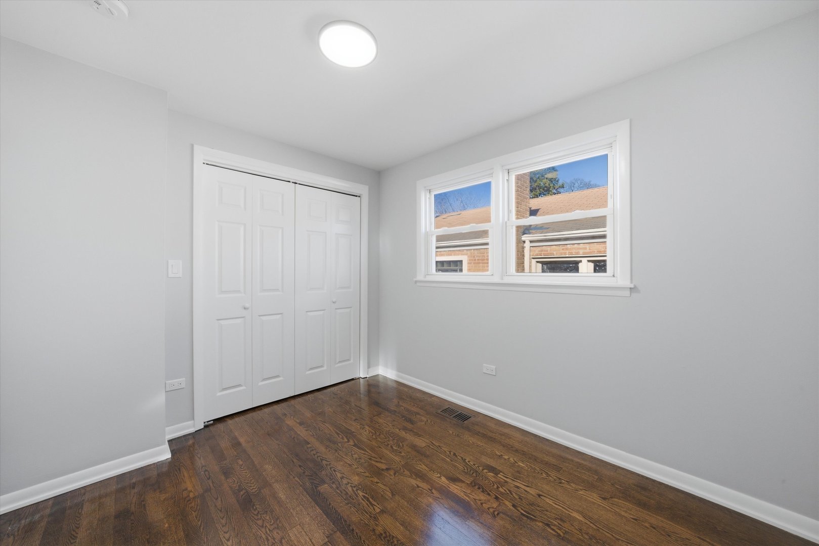 2811 West 82nd Street Chicago IL 60652