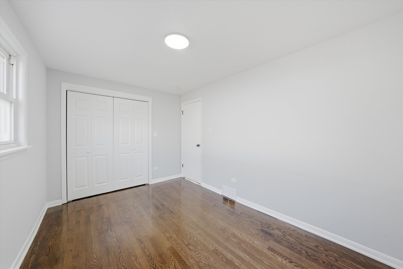 2811 West 82nd Street Chicago IL 60652