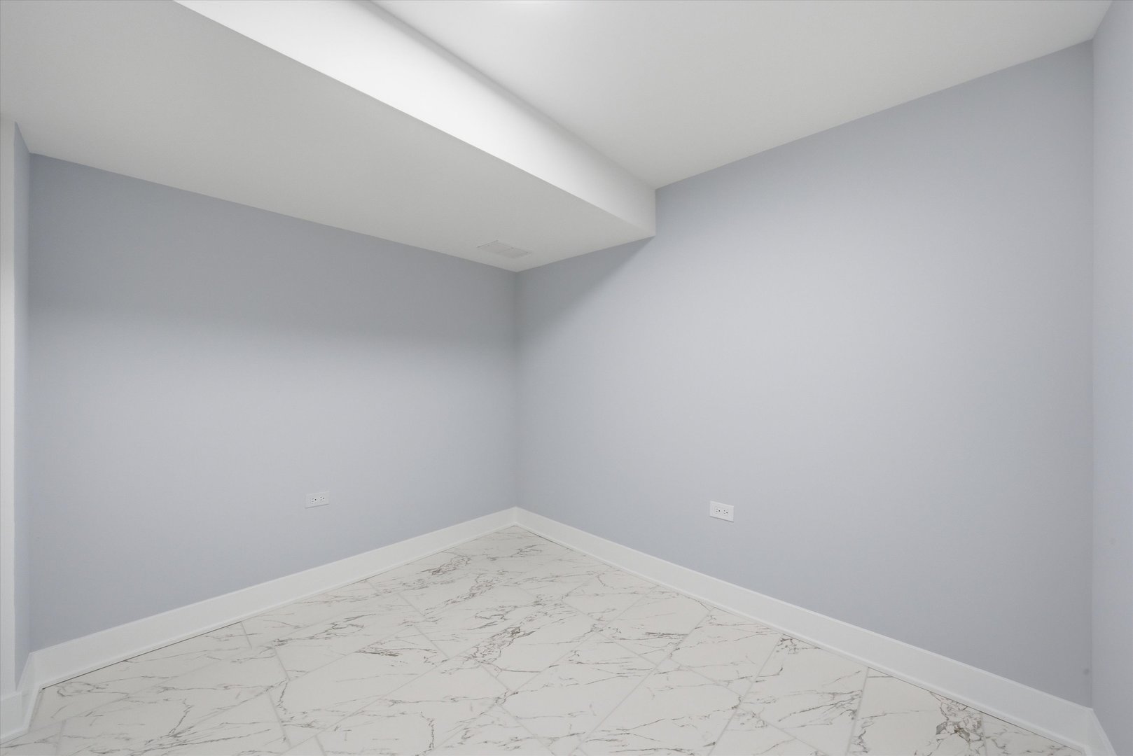 2811 West 82nd Street Chicago IL 60652