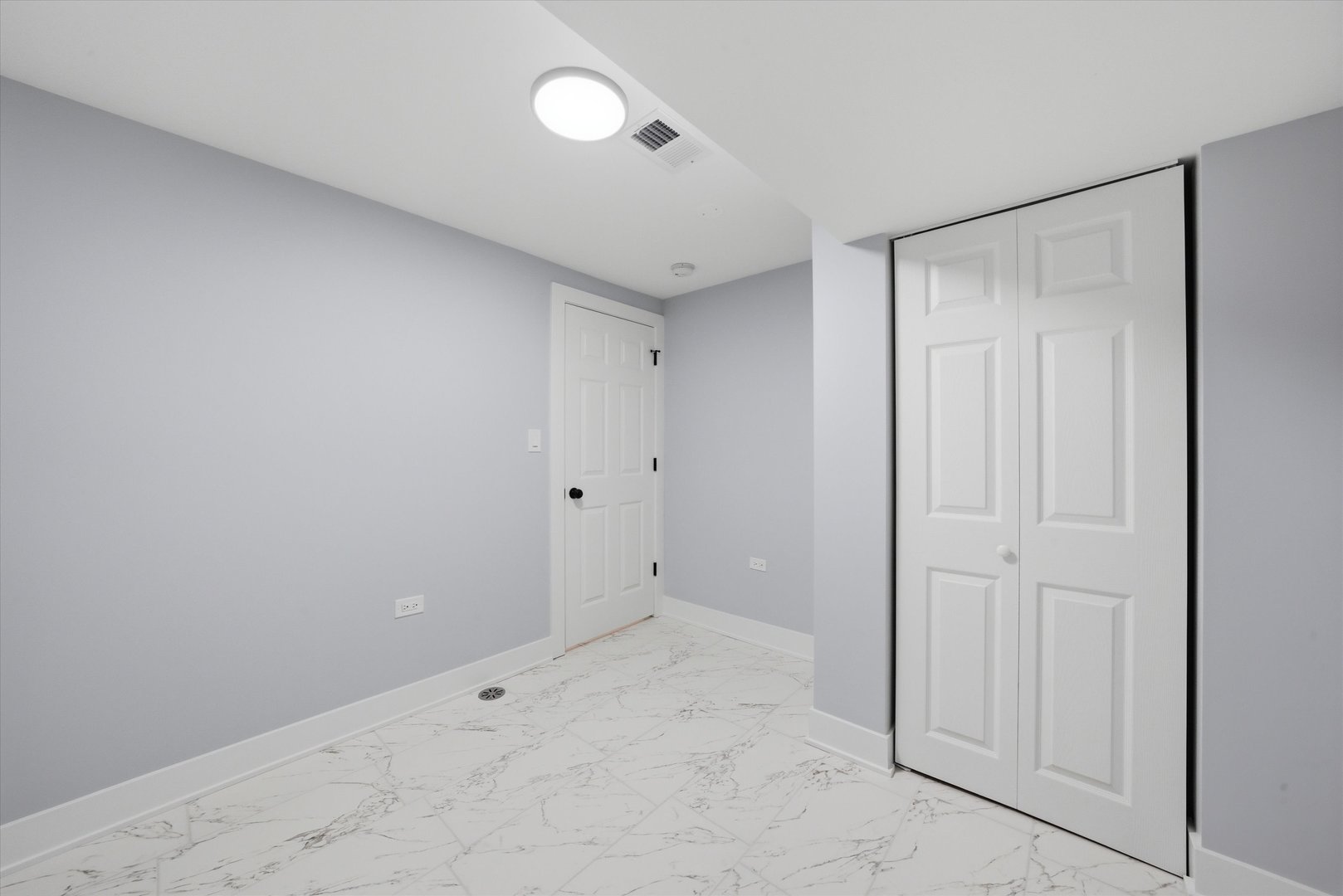 2811 West 82nd Street Chicago IL 60652