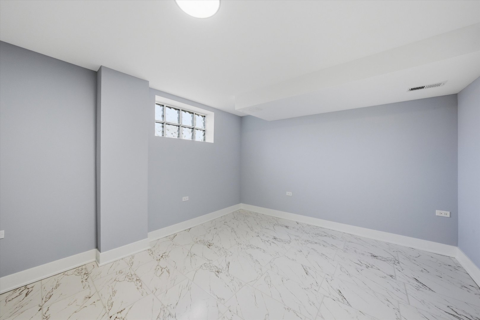 2811 West 82nd Street Chicago IL 60652